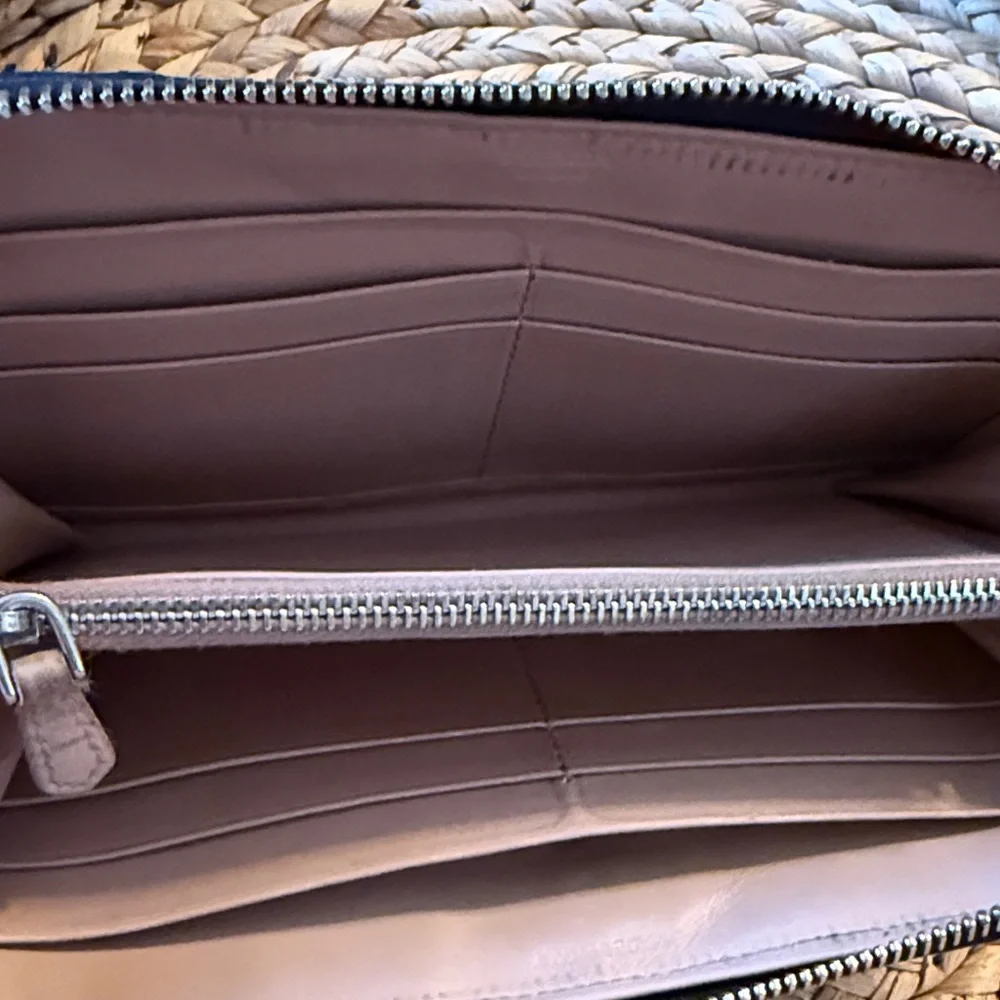 PRADA Tessuto Nappa Waves Ardesia Mordoré Continental Zip With Tassel Pull - Picture 6 of 12